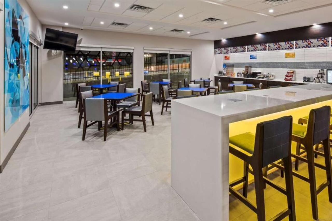 Glo Best Western Tulsa-Catoosa East Route 66 Buitenkant foto